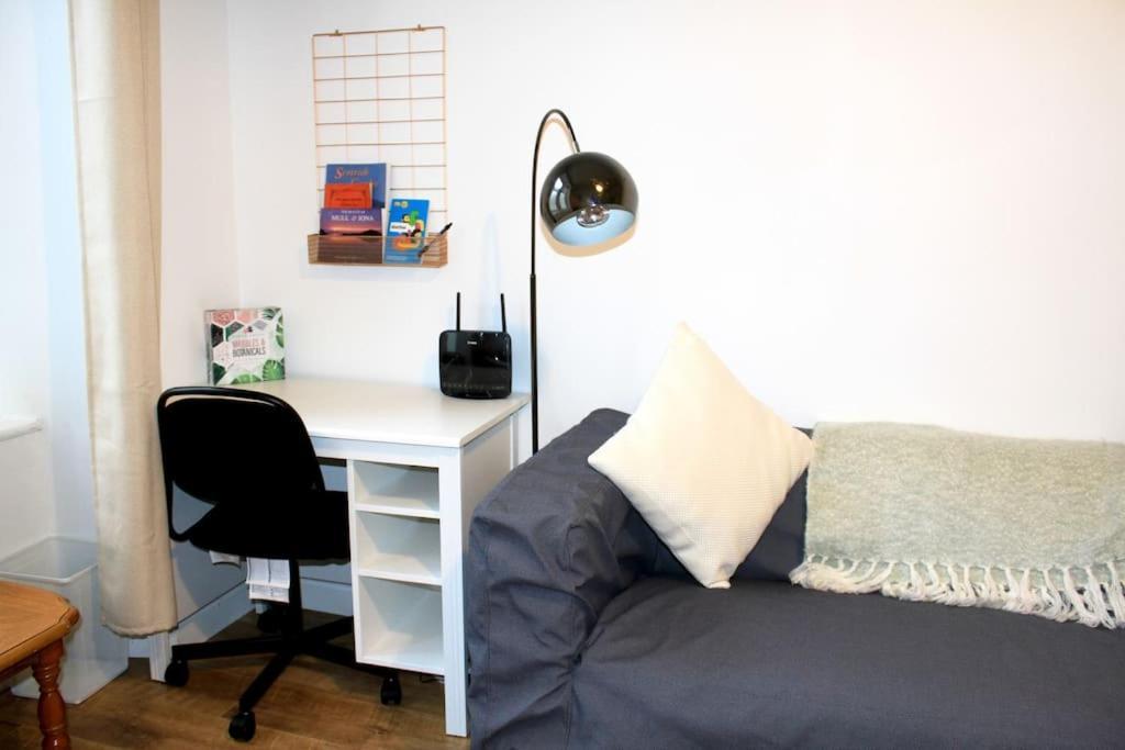 Flat 12A - Central, Modern, Bright Apartment With Free Wifi Oban Extérieur photo