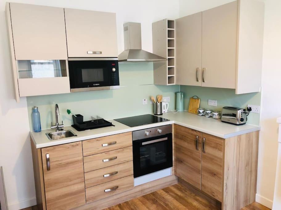 Flat 12A - Central, Modern, Bright Apartment With Free Wifi Oban Extérieur photo