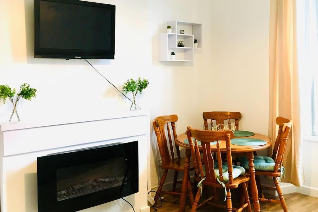 Flat 12A - Central, Modern, Bright Apartment With Free Wifi Oban Extérieur photo